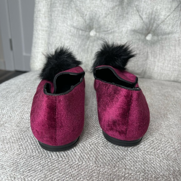 Kurt Geiger Womens Purple Velvet Black Poof Accent Flats Shoes Size 39 8 US - Picture 2 of 4